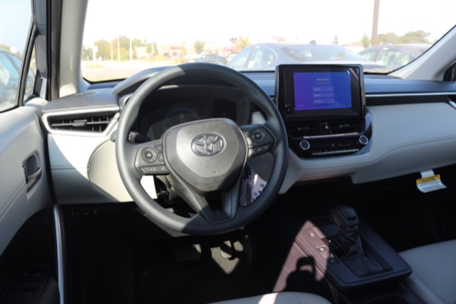 2026 Toyota Corolla Cross L photo 3