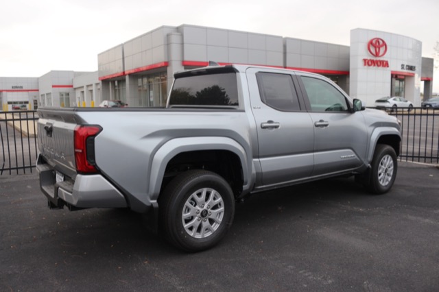 2025 Toyota Tacoma SR5 Double Cab photo 3