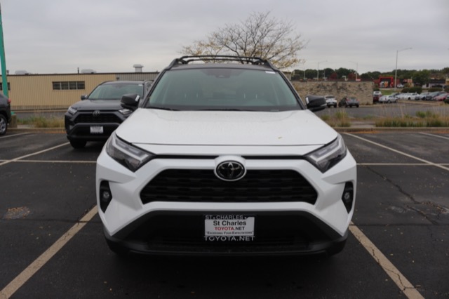 2025 Toyota RAV4 Hybrid photo 2